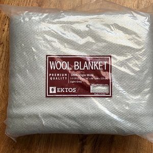 100% Wool Blanket Charcoal Grey 66x90 5 pounds - new in plastic